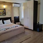 Ξενοδοχείο Vida Family -top Location