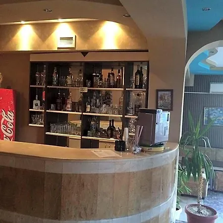 Vida Family -top Location فندق 3*